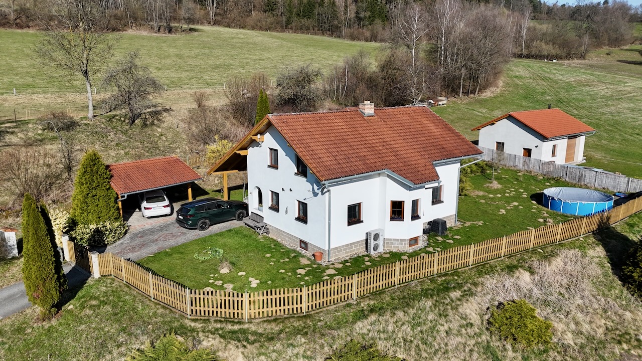 BOŘANOVICE - PRODEJ RODINNÉHO DOMU