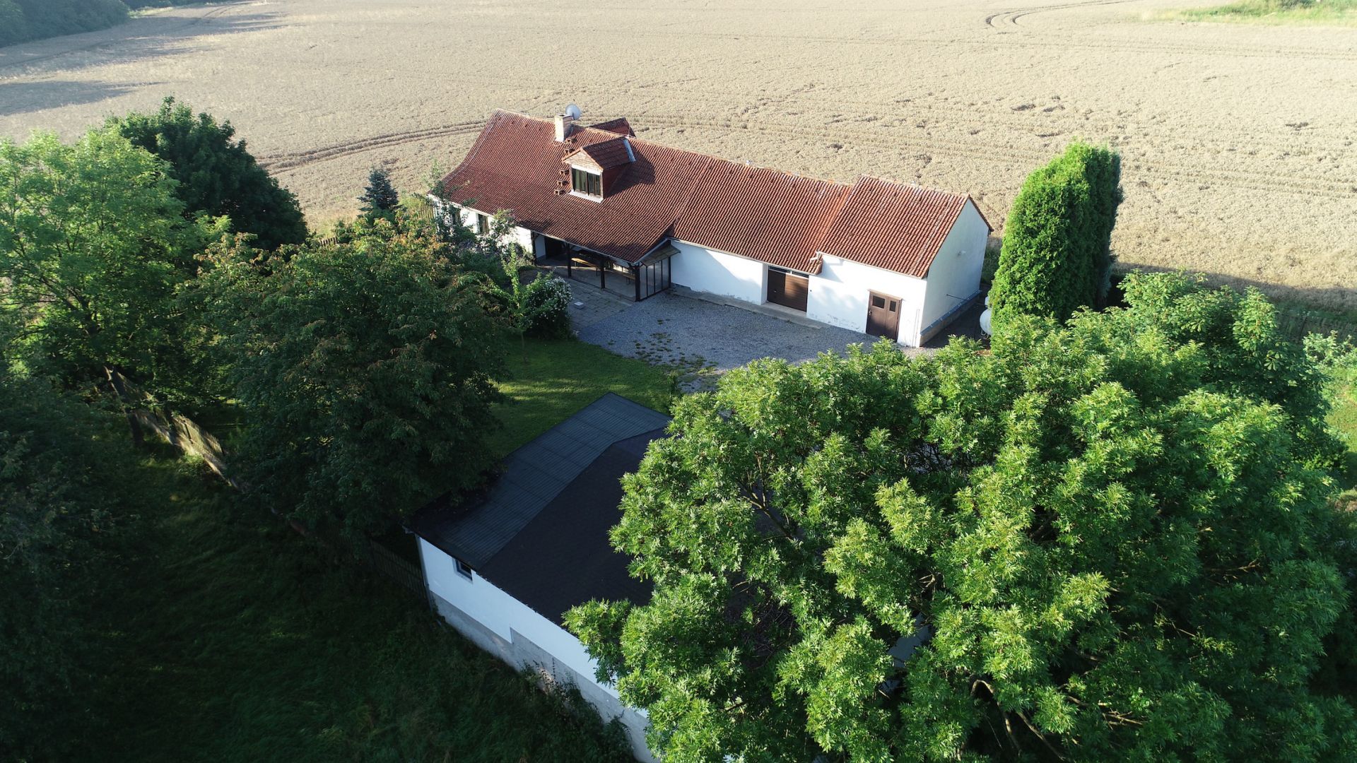 ZVĚRKOVICE U TÝNA NAD VLTAVOU, PRODEJ RODINNÉHO DOMU