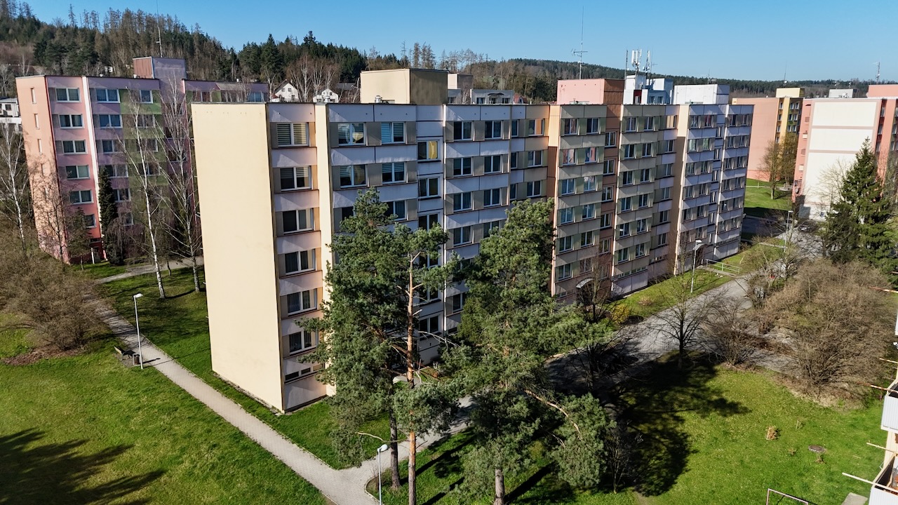 TÝN NAD VLTAVOU - PRODEJ BYTU 3+1