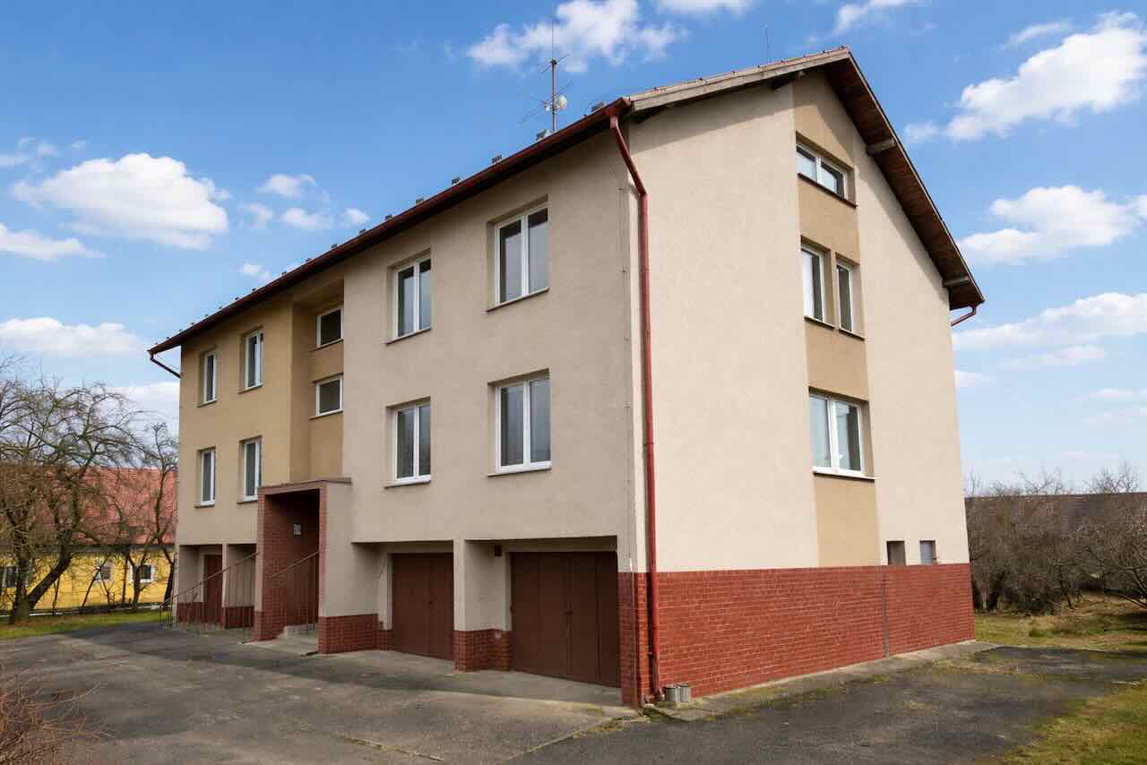 STÁDLEC: BYT 4+1 S GARÁŽÍ