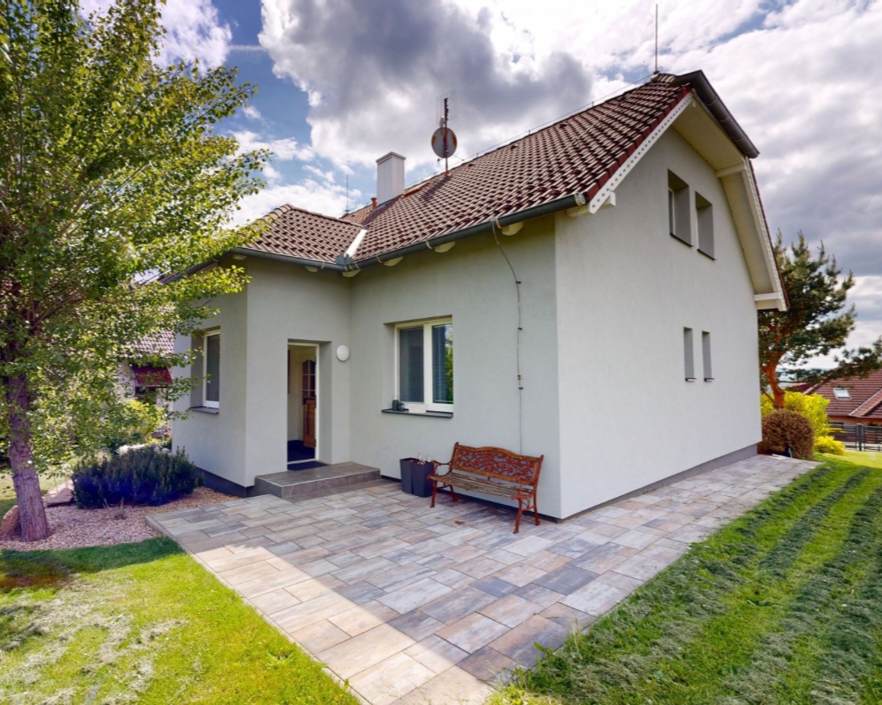 SRUBEC U ČB - PRODEJ RODINNÉHO DOMU