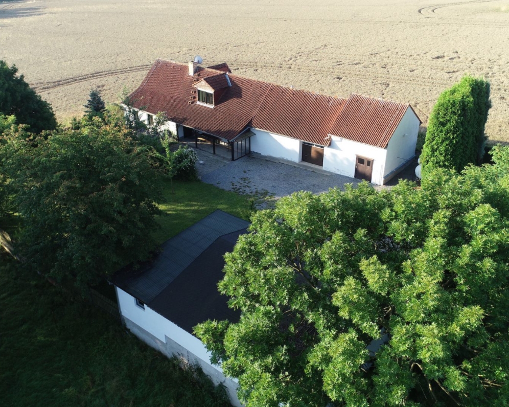 ZVĚRKOVICE U TÝNA NAD VLTAVOU, PRODEJ RODINNÉHO DOMU
