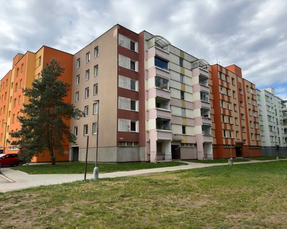 TÝN NAD VLTAVOU - PRODEJ BYTU 4+1