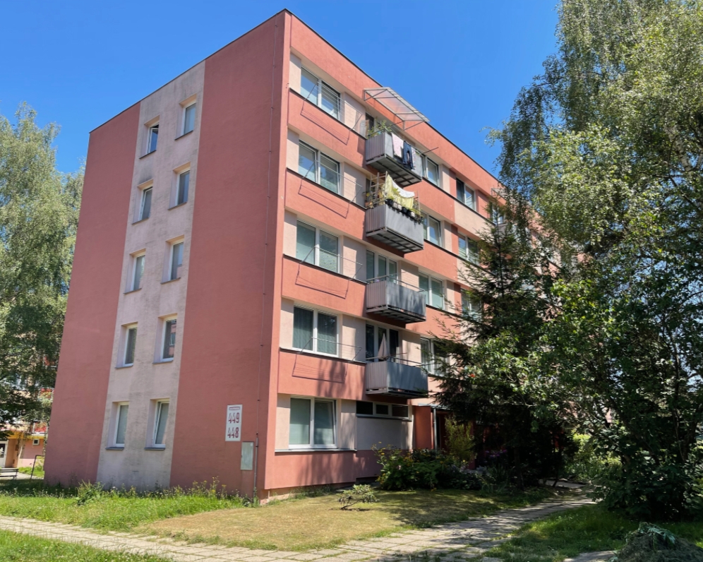DRUŽSTEVNÍ BYT 1+1 NA MALÉ STRANĚ V TÝNĚ NAD VLTAVOU