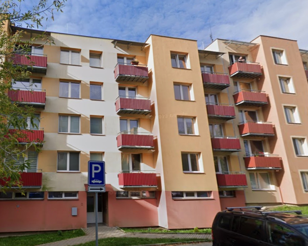 TÝN NAD VLTAVOU - PRODEJ BYTU 3+1
